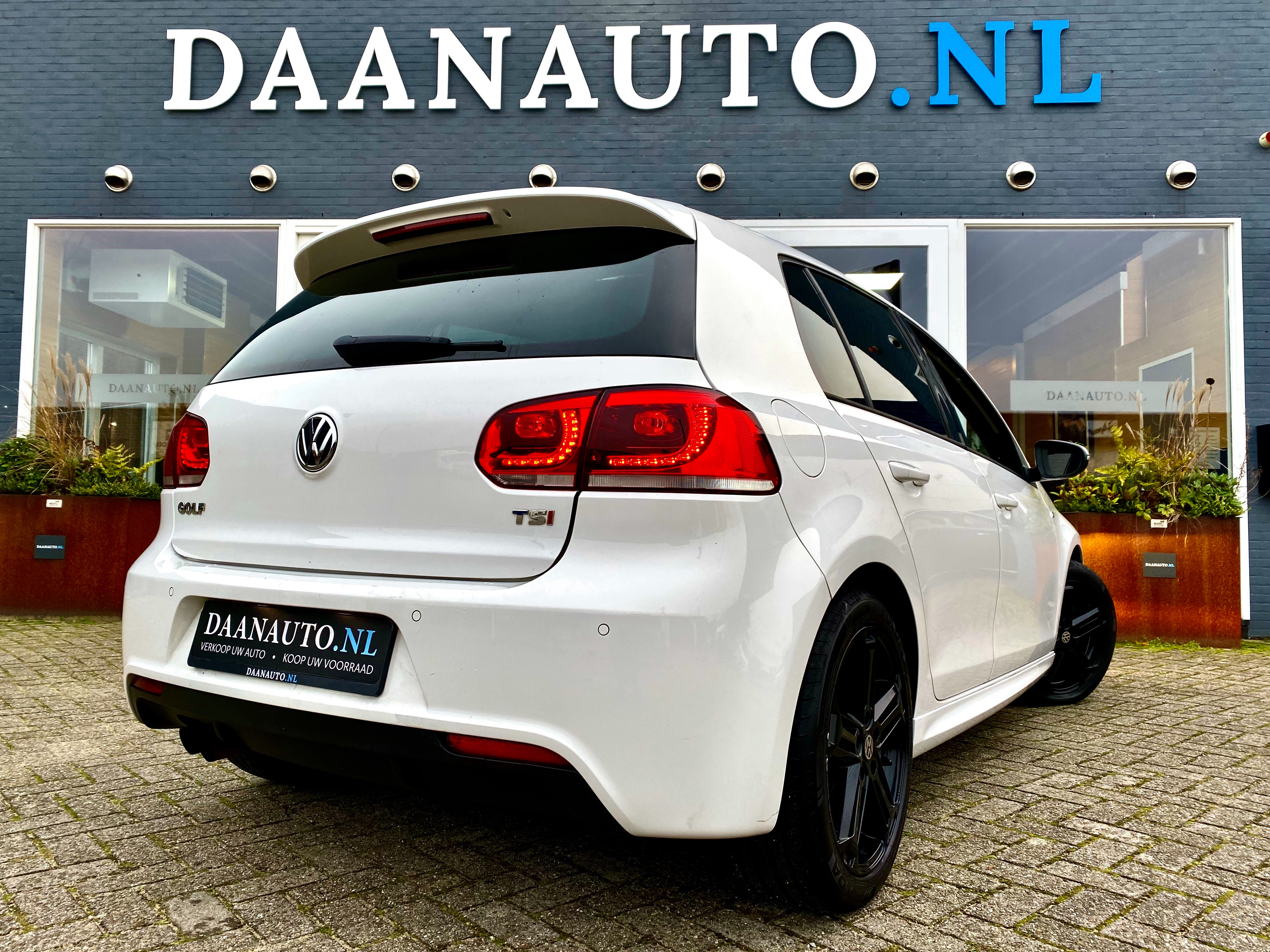 Volkswagen Golf 1.4 TSI R-Line Highline | Premium Audio 'Dynaudio' | Elektrisch Schuif-/Kanteldak | Navigatie | Bi-Xenon | - Daanauto