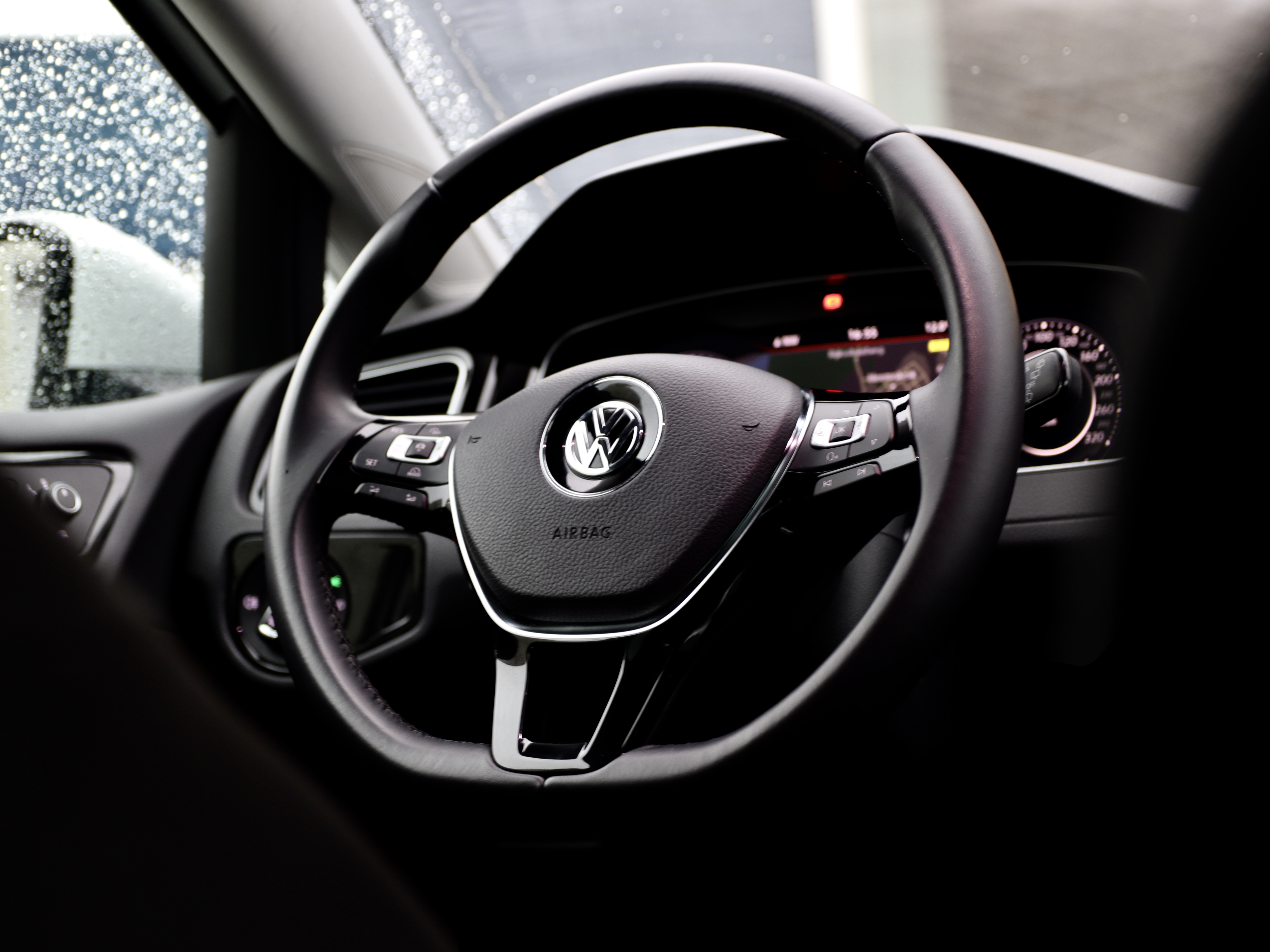 inrichting hoofdkussen Relativiteitstheorie Volkswagen Golf 1.4 TSI R-Line Highline | Digitale Cockpit | Stoelmassage |  Adapt. CC | Camera | Alarm klasse 3 - Daanauto