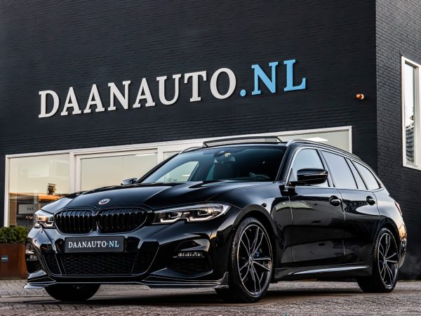 BMW 330i Touring High Executive M-Sport zwart m performance parts occasion kopen te koop Amsterdam heemskerk
