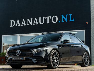 Mercedes-Benz A180 AMG Line occasion te koop kopen zwart amsterdam heemskerk beverwijk